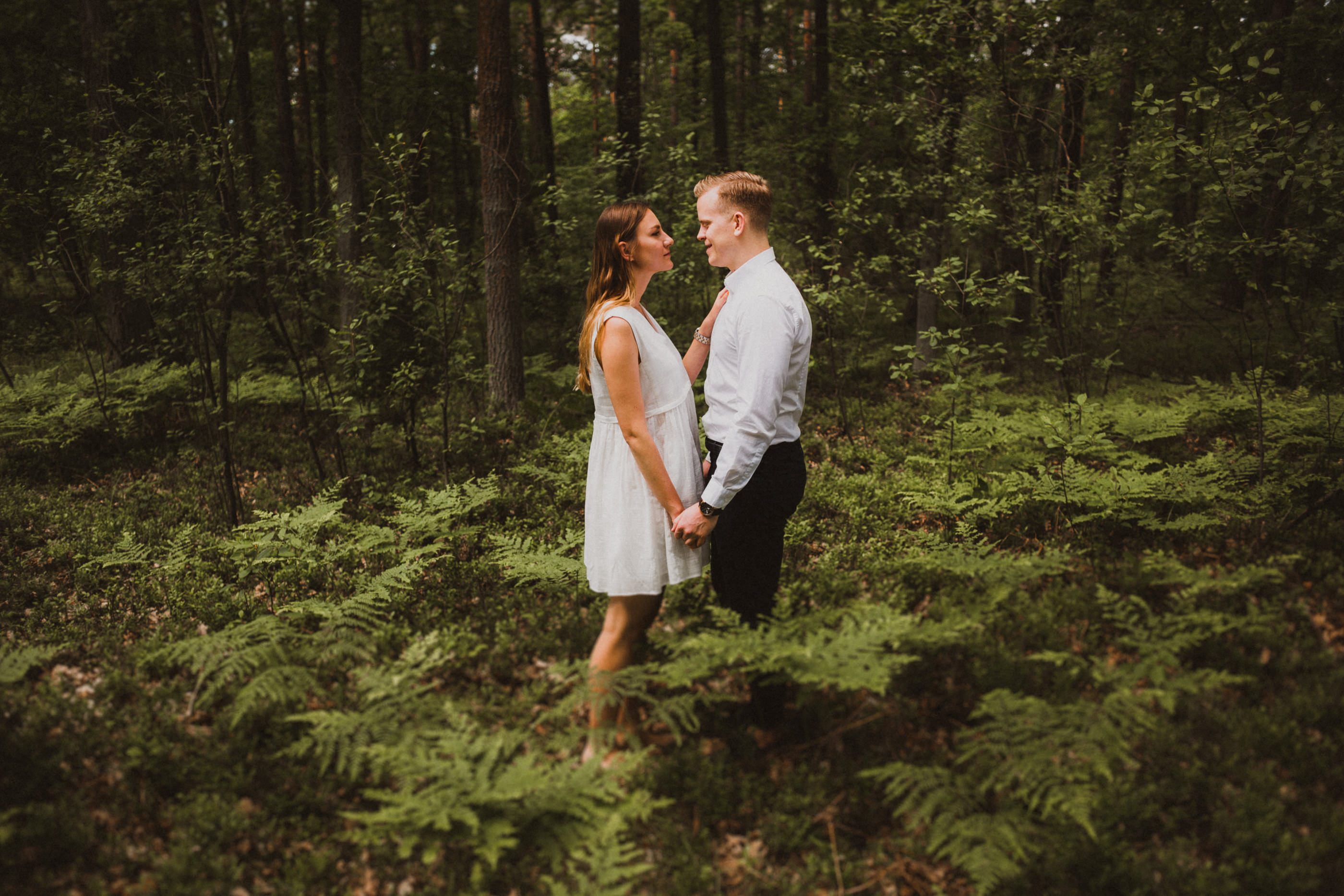 Krótka historia o miłości - Sesja narzeczeńska w lesie